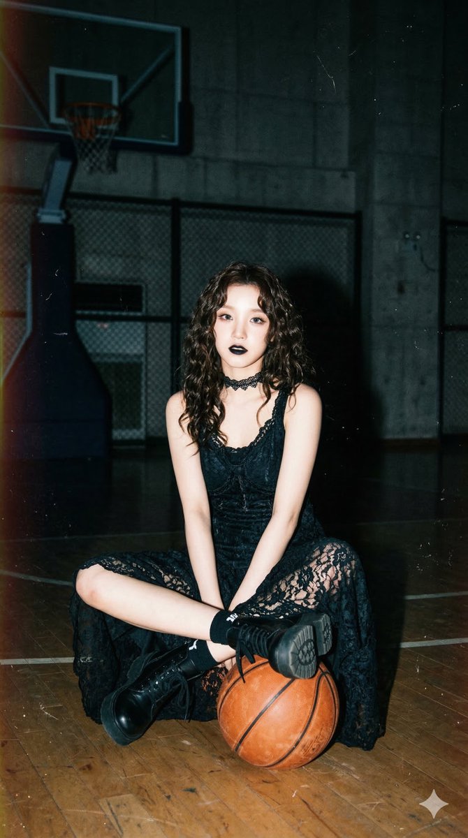 球场上的暗黑女王 🏀 Minnie Yuqi Soyeon I-DLE Nano Banana 2 via Gemini { "prompt": "an image featuring the...