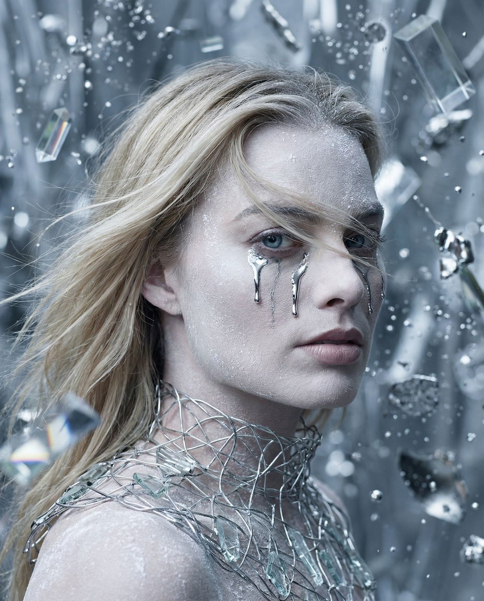 女性, The Avant-Garde Muse, Universal/Ambiguous, Heavy powder texture, mercury tears, intense gaze...