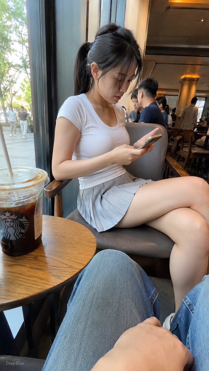 杰作,最佳质量,电影光,影棚光,商业摄影,网红风格,美妆肖像,时尚摄影,完美构图,摆拍,对称脸,娃娃脸,动漫, CGI, 3D,塑料皮肤,重度美颜滤镜,过度锐化,过度 HDR,不真实散景,过度...