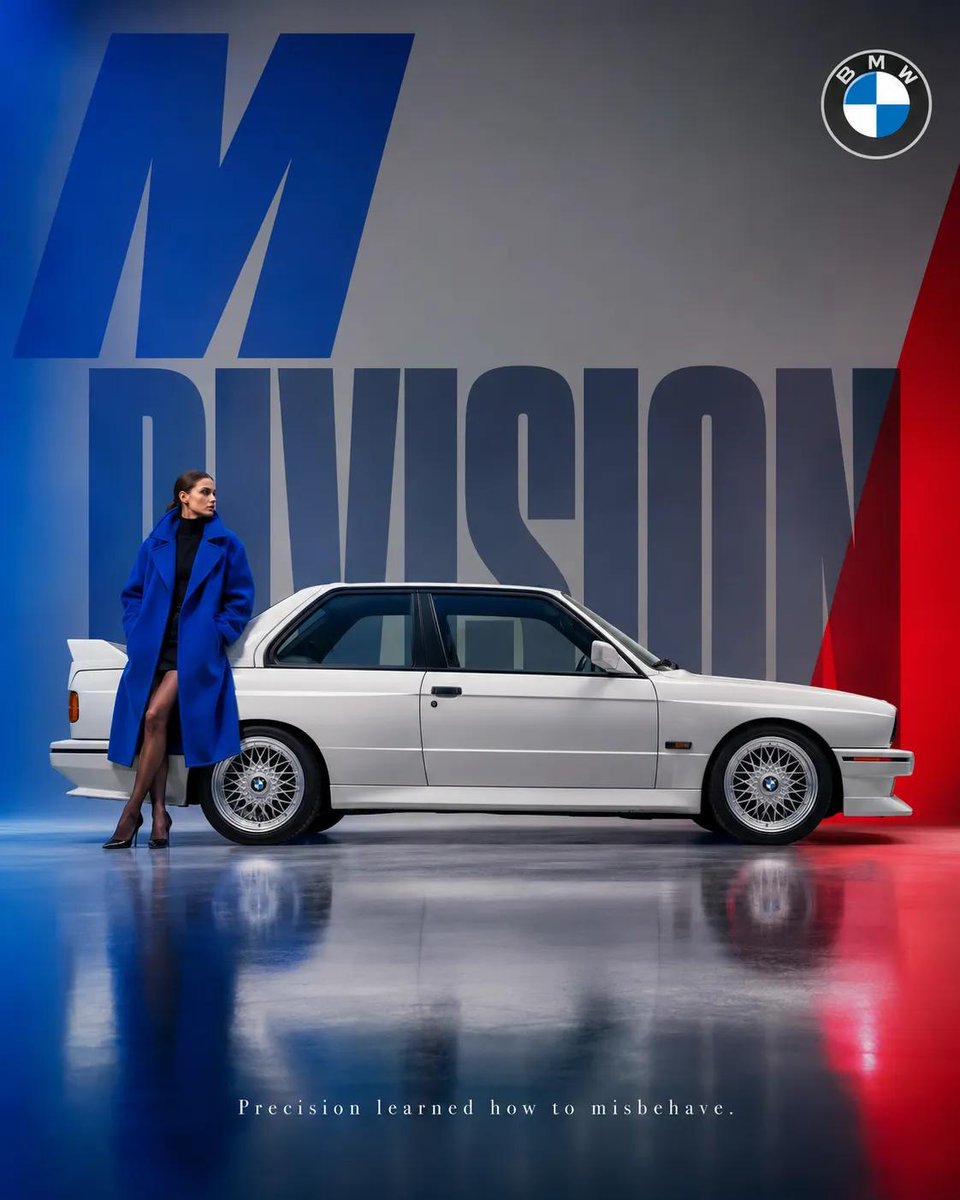 高端超现实汽车广告海报，[BRAND]（品牌）[CAR MODEL]（车型），标志性复古车以干净的侧面视角展示，一位时尚的[CHARACTER]（角色）自信地站在一旁，极简风格影棚环境，带有光...