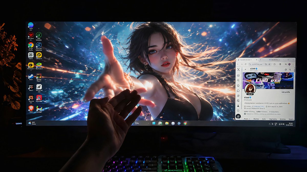 无镜头移动,无突破,无剪辑。 提示2 图像1 —— 匹配桌面照片和角色作为参考。 4K 电影质感,5 秒,无剪辑。第一人称视角。 角色:同一位动漫少女 —— 飘逸的棕色长发,蓝绿色眼睛, 黑色...
