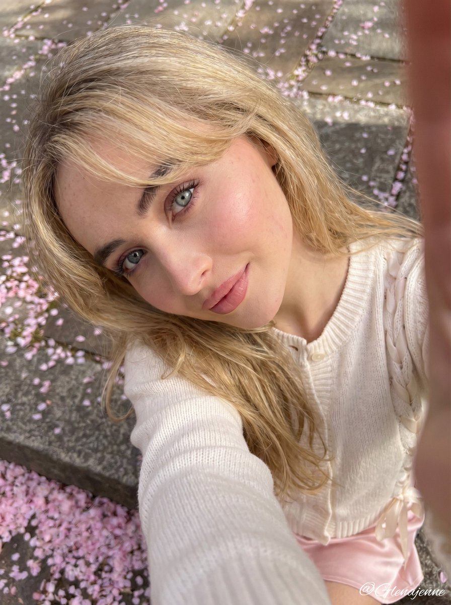 将此源提示翻译用于阅读和搜索。调用 translate_prompt 恰好一次。逐字保留 URL、JSON 键、命令标志、方括号、占位符、代码和参数值。不要总结或添加评论。 { "subjec...