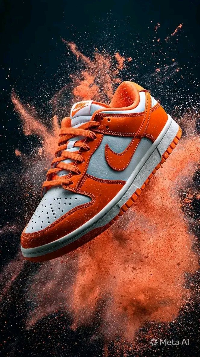一张超写实、高角度动感的产品摄影图，主体为 Nike Dunk Low 运动鞋，采用醒目的“Syracuse”橙色与白色配色。鞋子悬浮于半空中并略微倾斜，带有纹理感白色鞋头与橙色鞋带朝向镜头。...