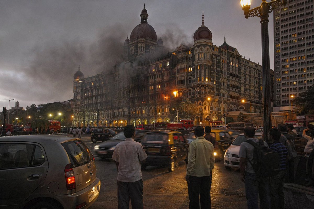 'City of Mumbai on 26th November, 2008 at 10 AM, 6 PM, and 9 PM.' 我没有提供任何关于具体事件或确切地点的背景，但 GPT Im...