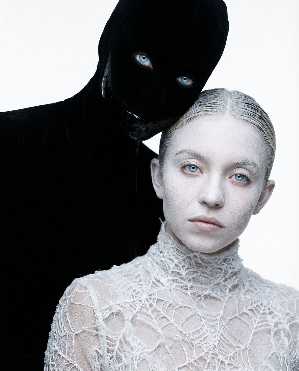 女性, The universal protagonist anchored by an impossible shadow self, Age...