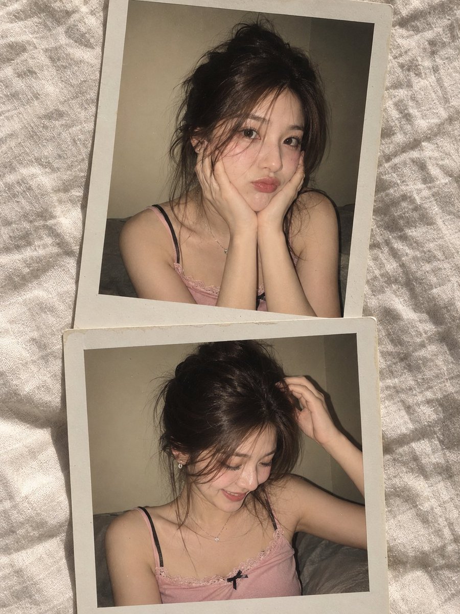 一个摄影写实、编辑风格的双照片宝丽来拼贴，画面中是同一位年轻女性的两张不同的抓拍肖像。她有着深棕色头发，梳成松散、略显凌乱的发髻，柔和的细碎发丝修饰着脸庞，眼睛是温暖的棕色，双颊呈现自然的红晕...